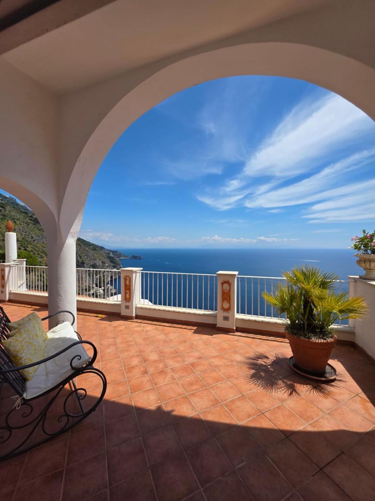 Villa Poesia Praiano Exterior foto